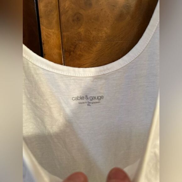 White basic tee - Picture 3 of 5